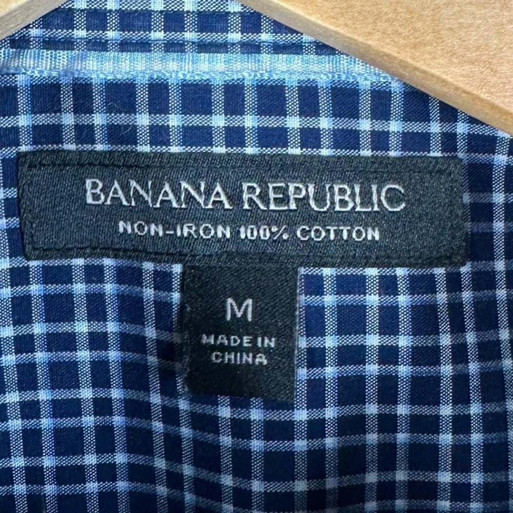 Banana‎ Republic Non Iron Plaid Cotton Button Down size Medium Blue